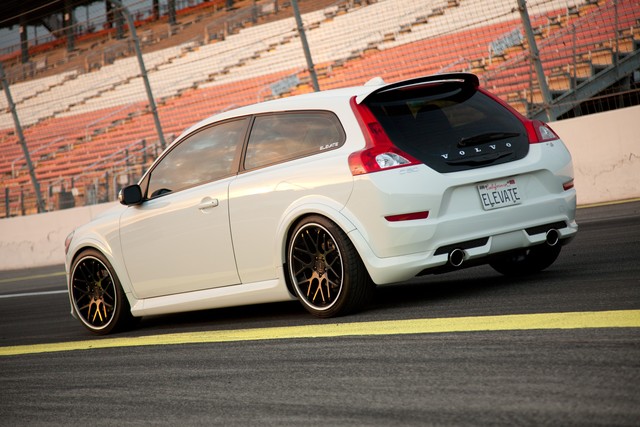 Volvo V40 accessories photo