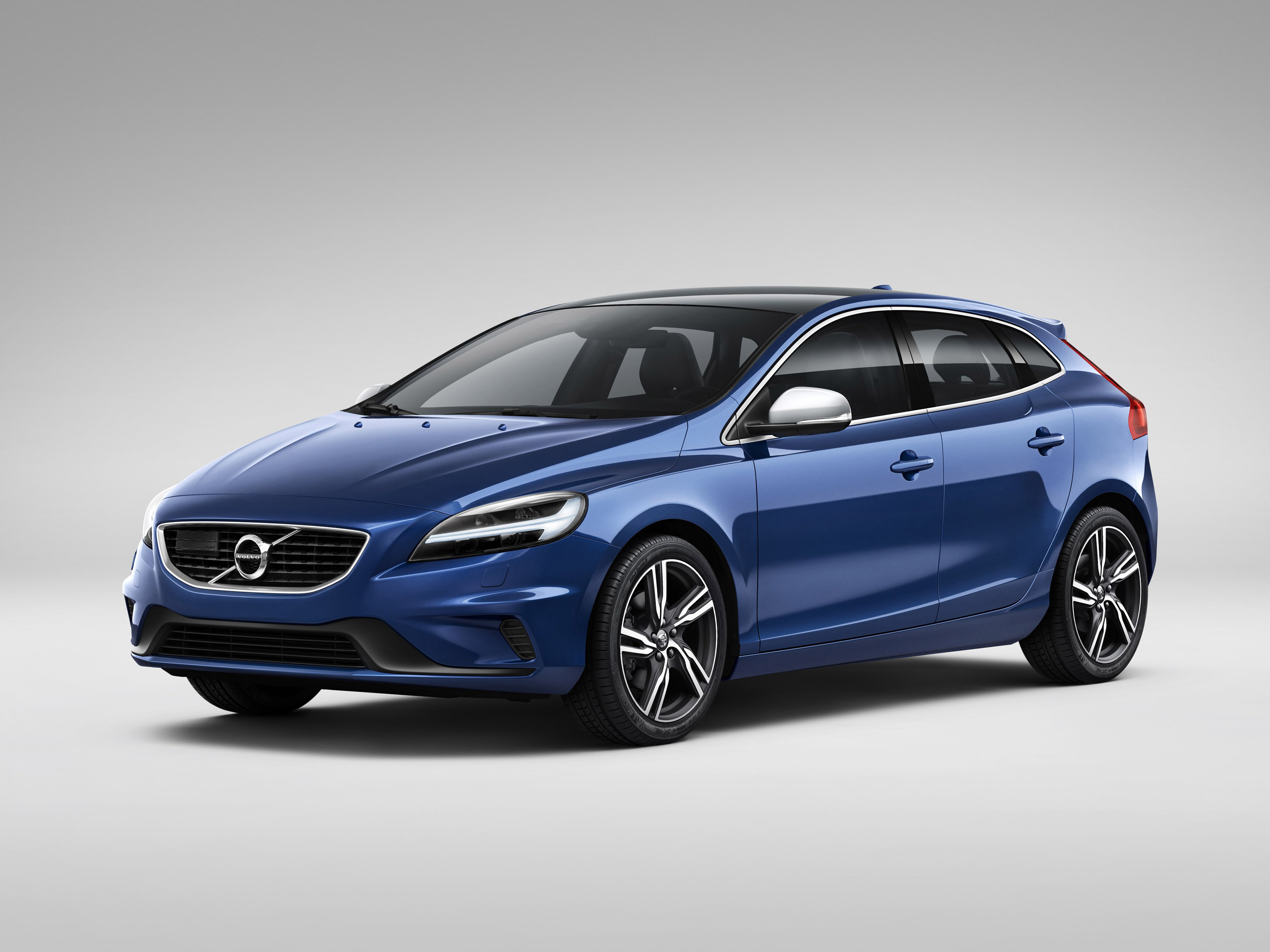 Volvo V40 accessories specifications