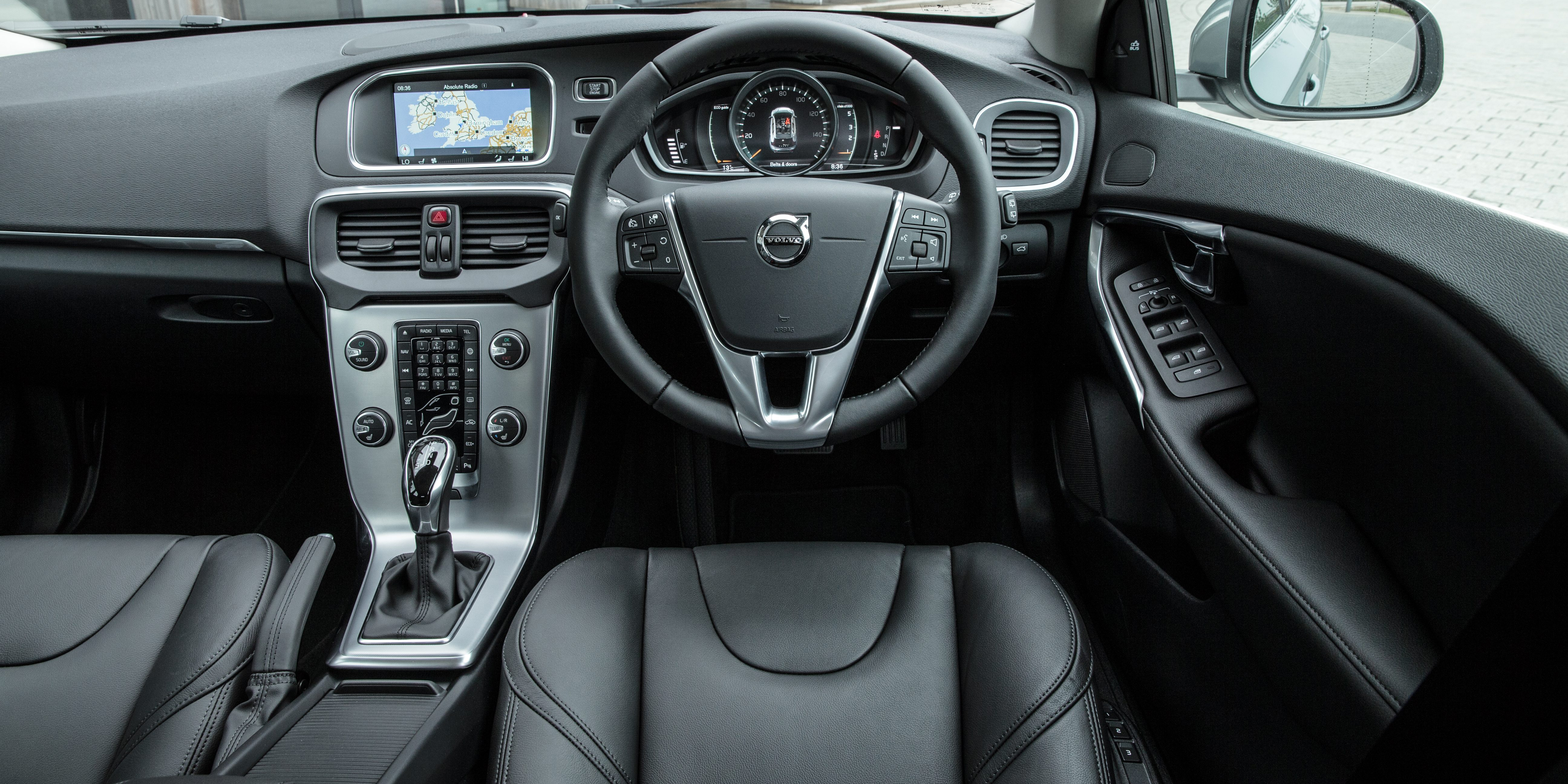 Volvo V40 interior model