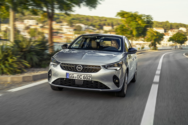 Opel Corsa F interior specifications