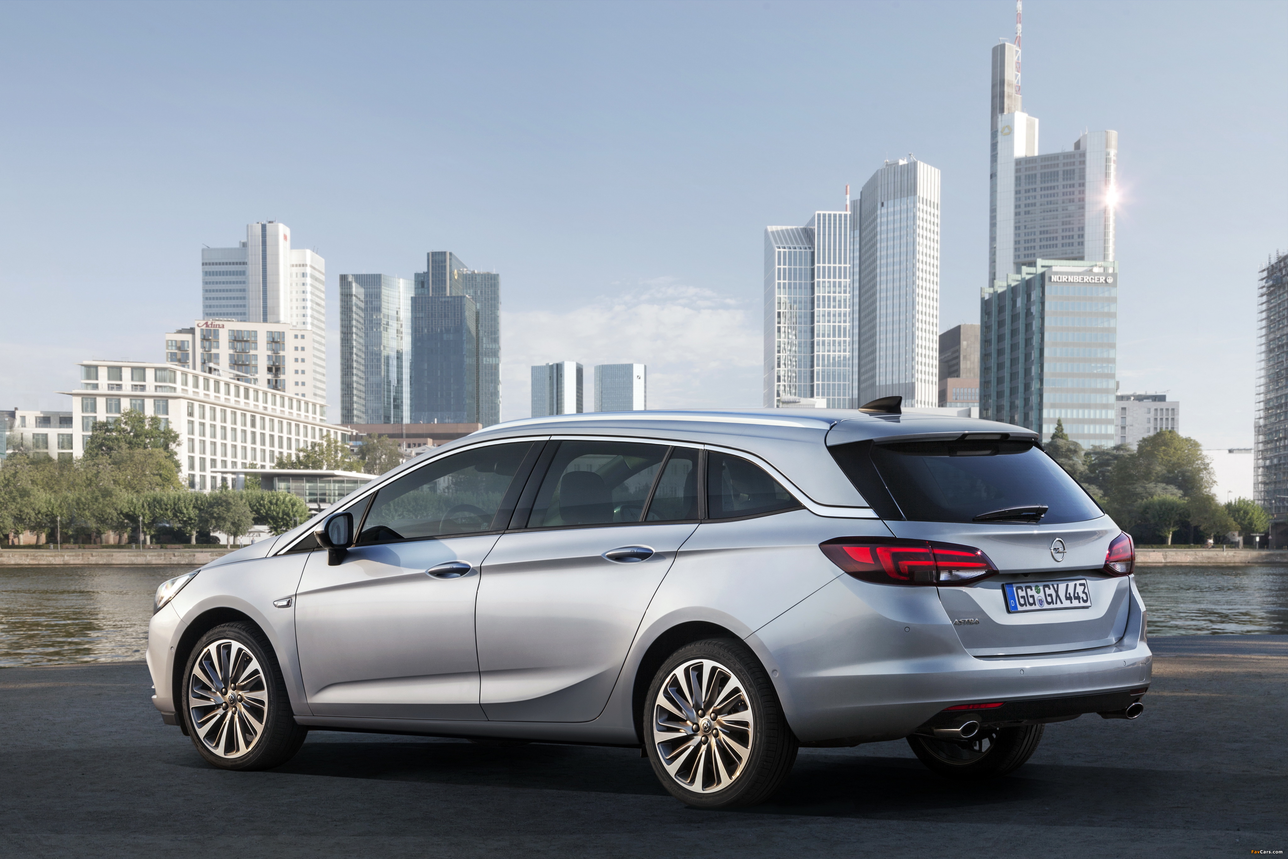 Opel Astra Sports Tourer mod specifications