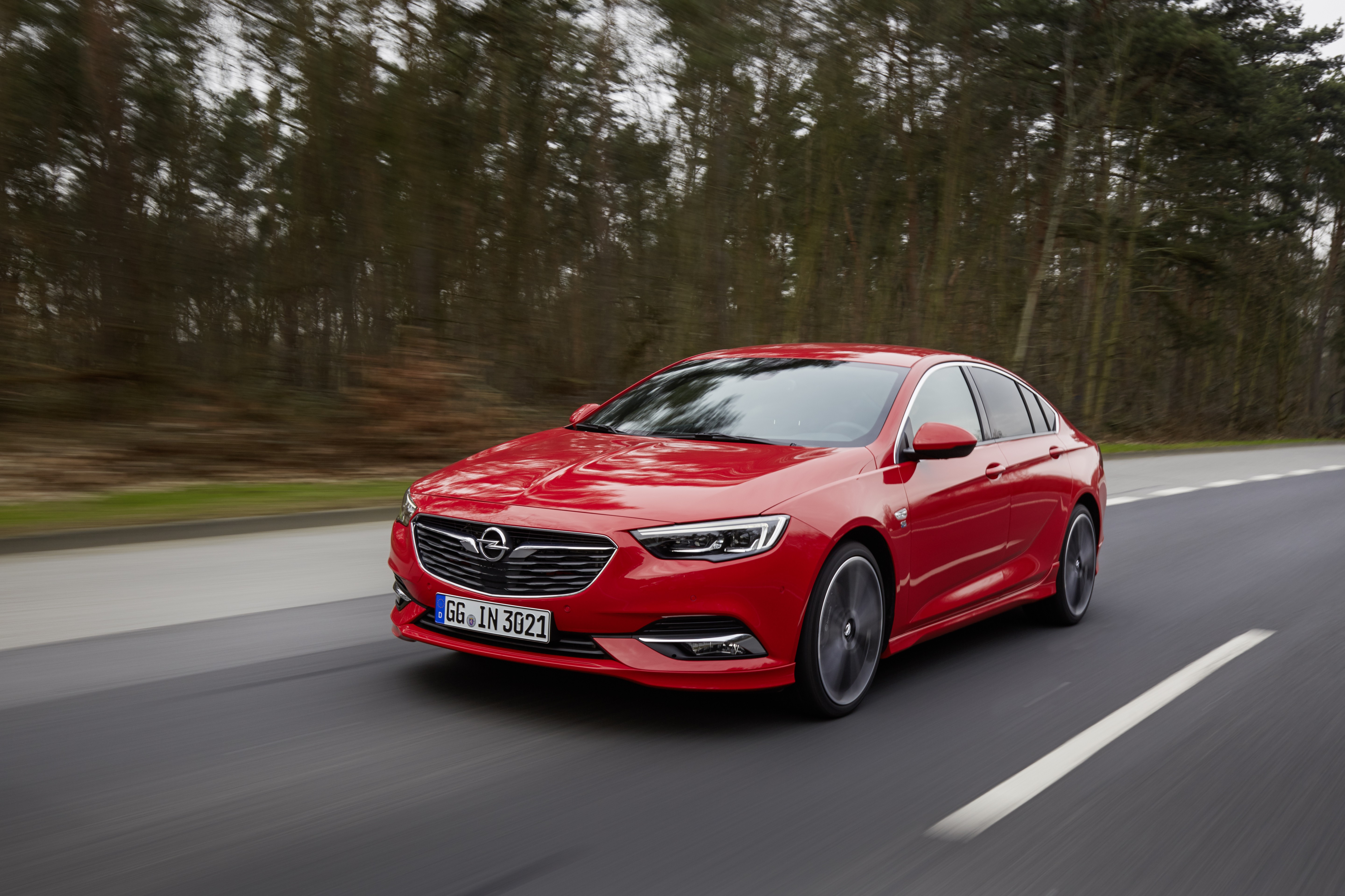 Opel Insignia Grand Sport reviews specifications