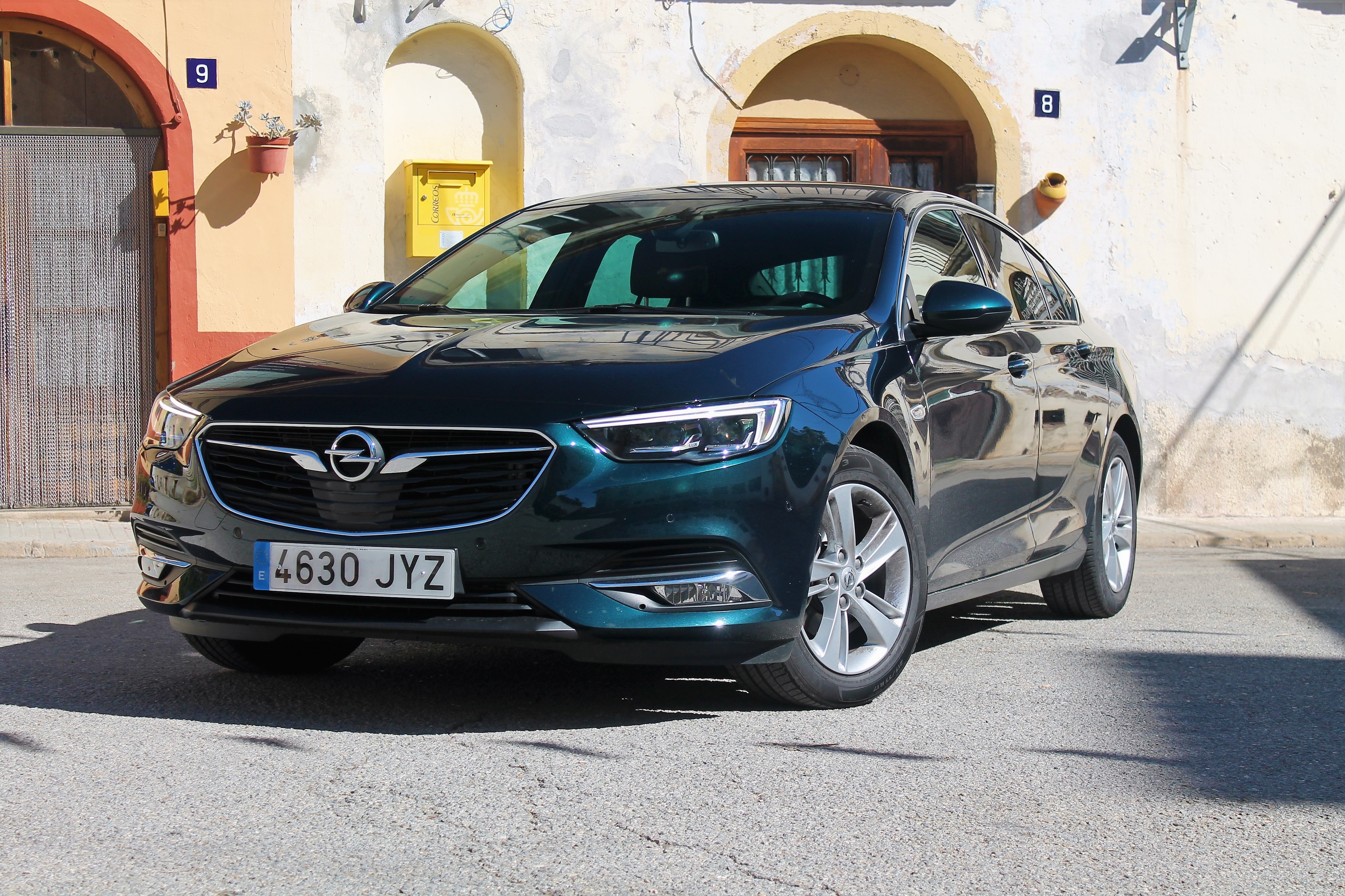 Opel Insignia Grand Sport interior 2020