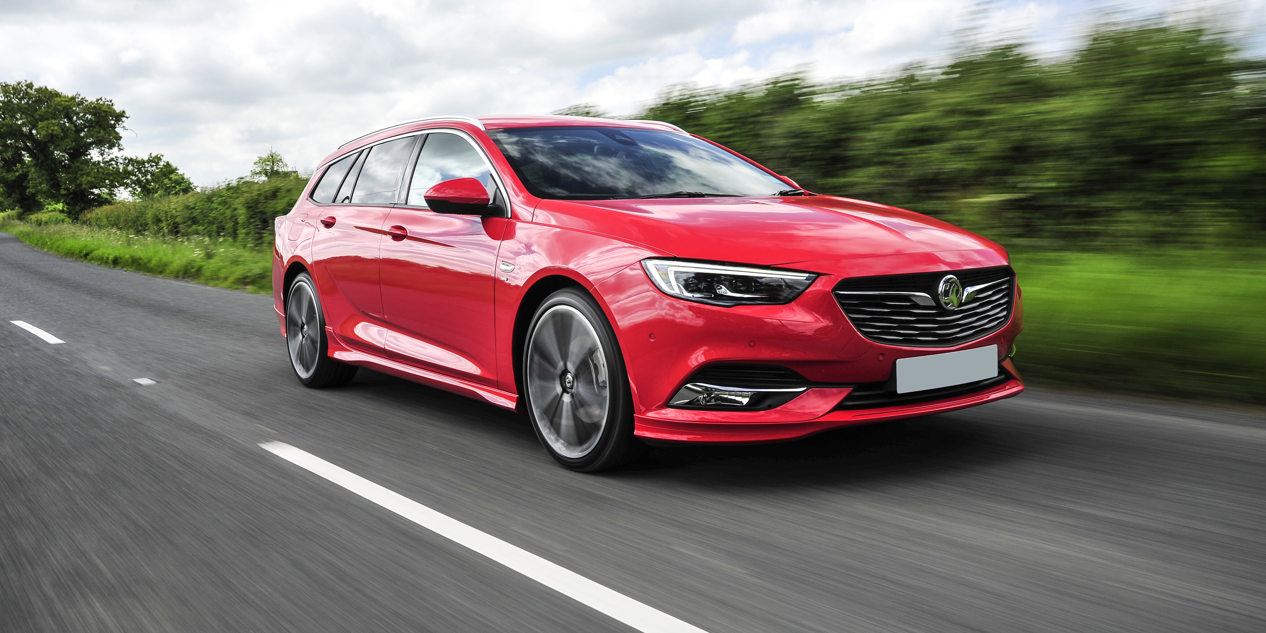 Opel Insignia Sports Tourer accessories specifications