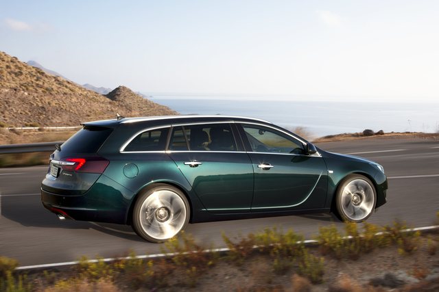 Opel Insignia Sports Tourer reviews model Opel Insignia Sports Tourer interior big