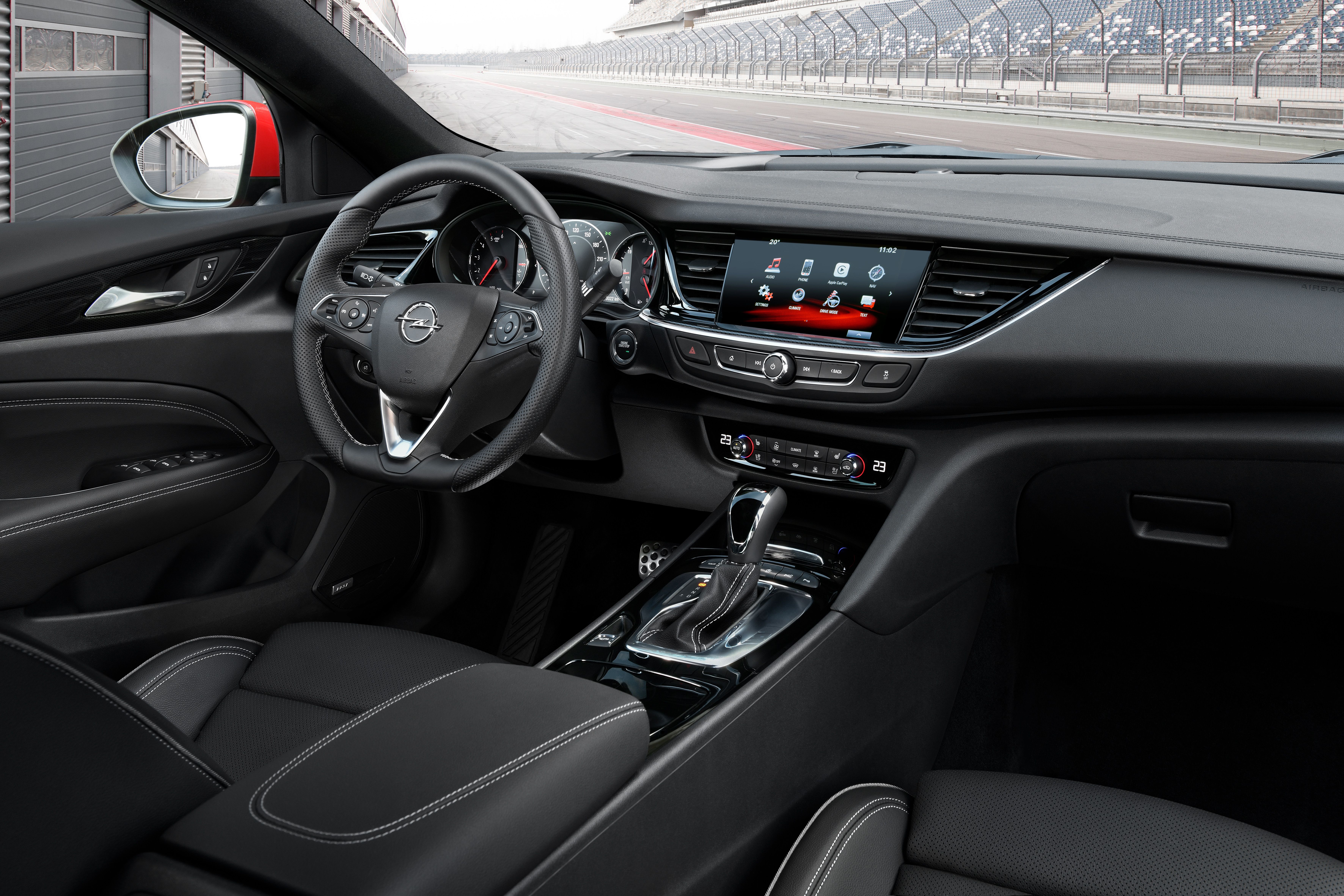 Opel Insignia Sports Tourer interior specifications