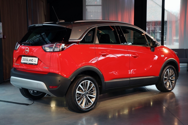 Opel Crossland X suv specifications Opel Crossland X interior specifications