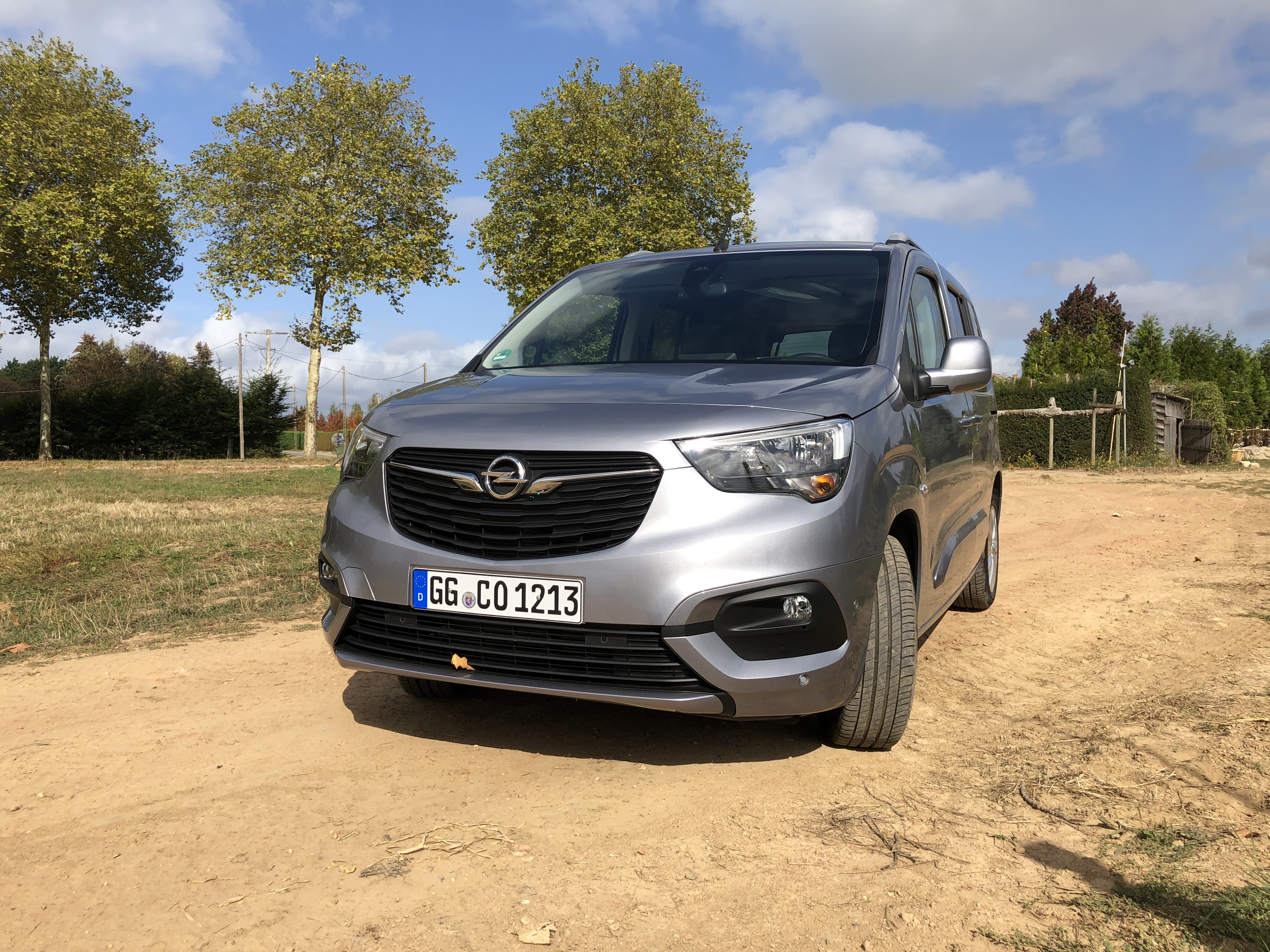 Opel Combo Life reviews model