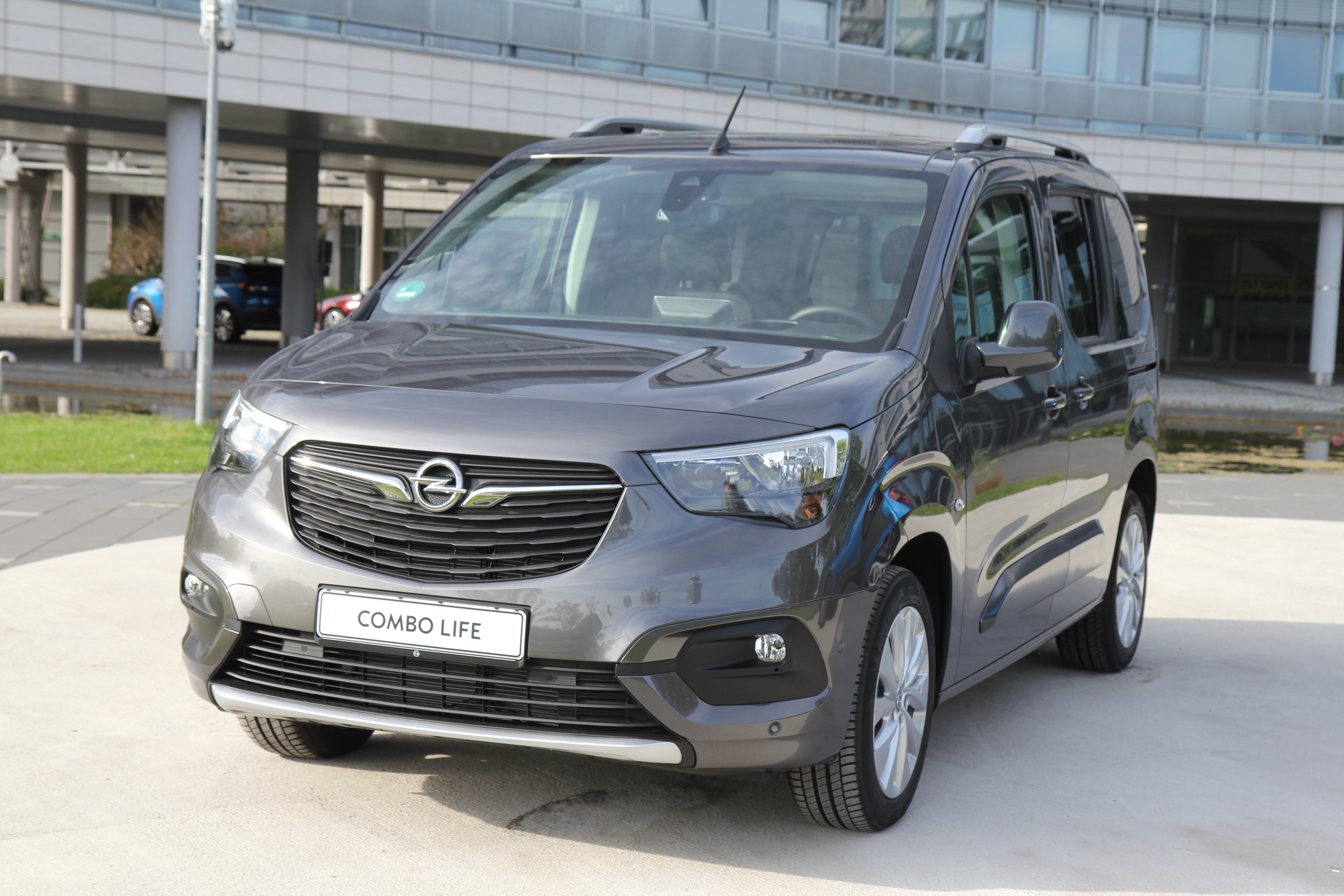 Opel Combo Life 4k restyling