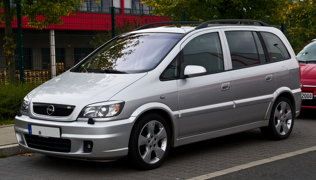 Opel Zafira Life 4k specifications Opel Zafira Life minivan big