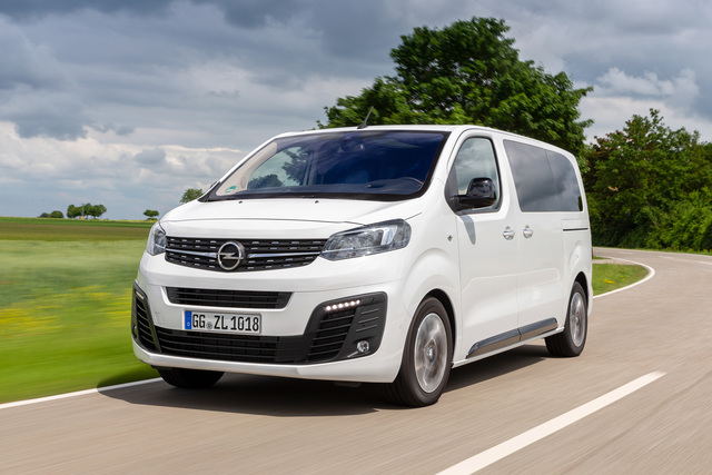 Opel Zafira Life 4k photo Opel Zafira Life mod restyling
