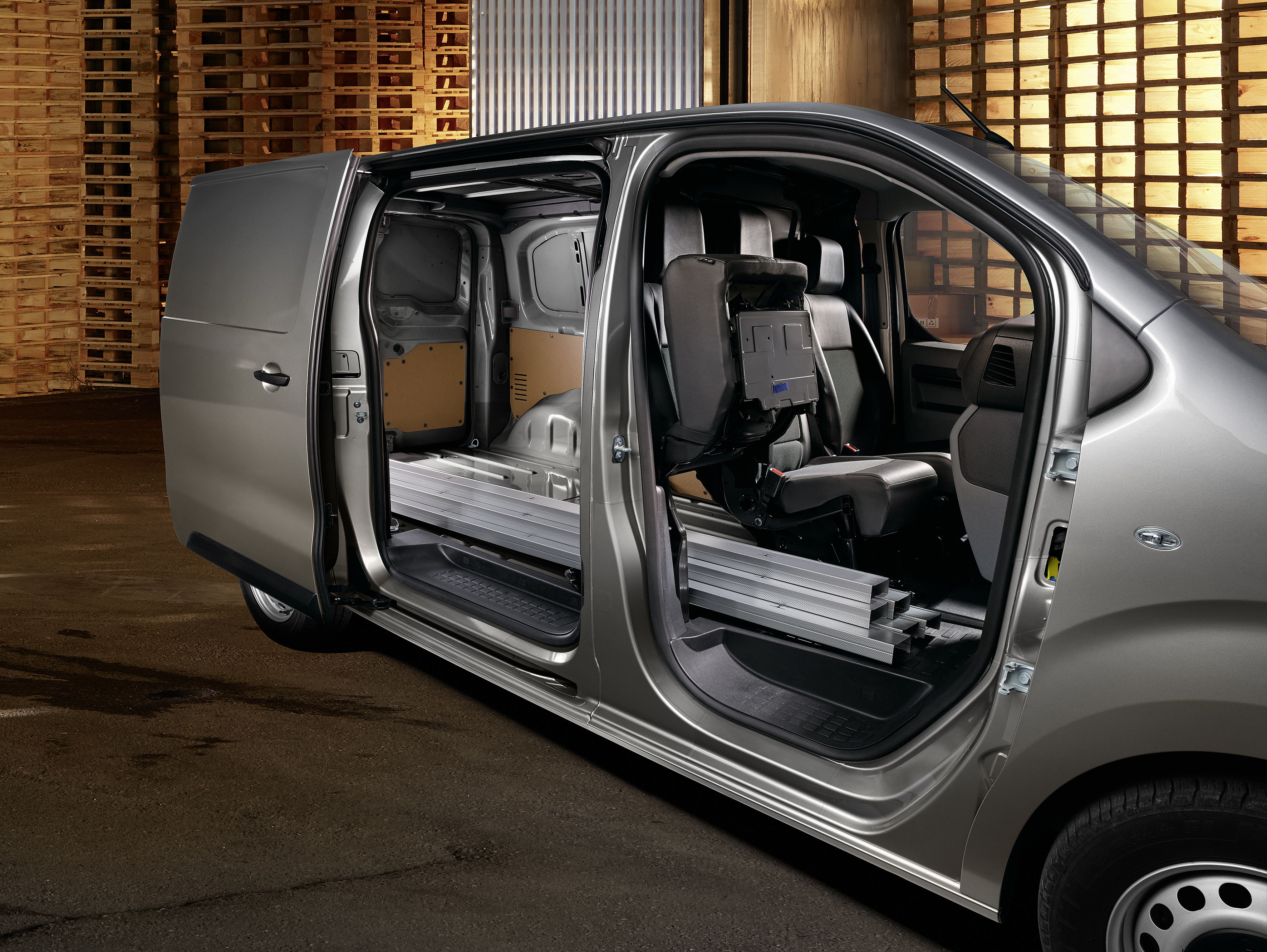Opel Vivaro mod specifications