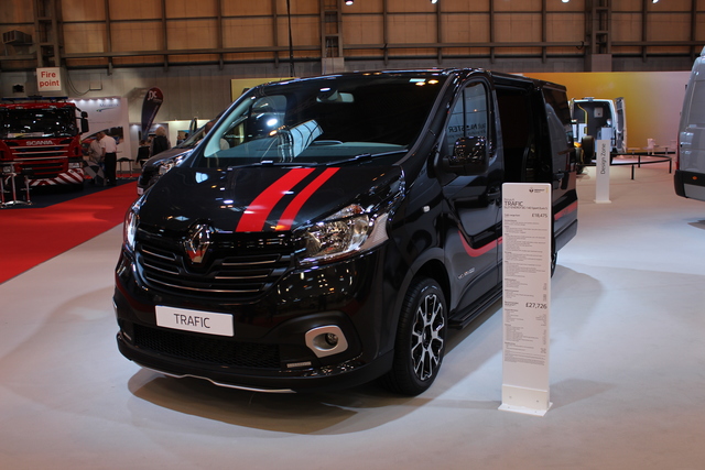 Opel Vivaro Sport Combi modern model Opel Vivaro Sport Combi best restyling
