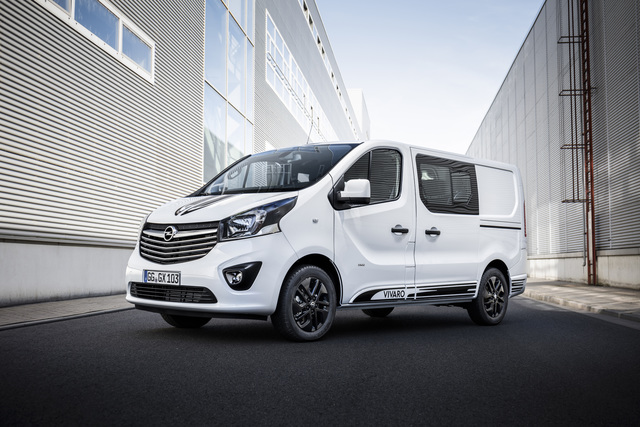 Opel Vivaro Sport Combi interior restyling Opel Vivaro Sport Combi 4k restyling