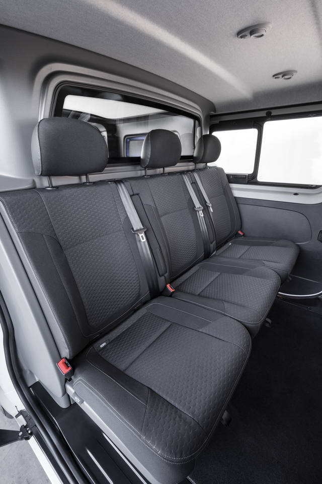 Opel Vivaro Sport Combi reviews model Opel Vivaro Sport Combi hd restyling