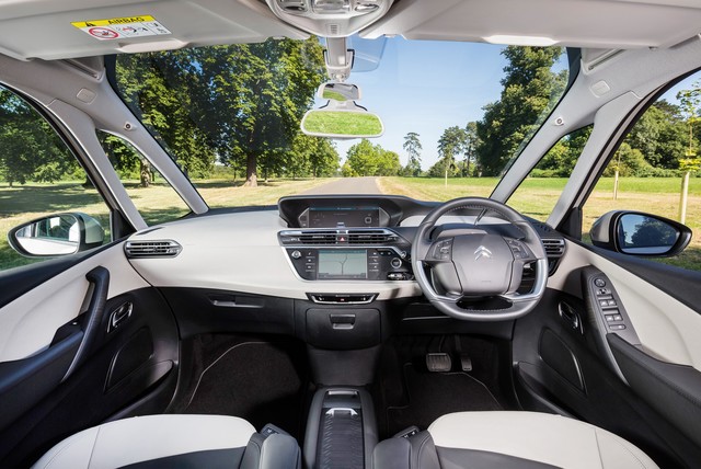 Citroen Grand C4 Picasso minivan photo Citroen Grand C4 Picasso minivan 2016