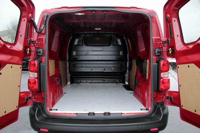 Citroen Jumpy Combi exterior model Citroen Jumpy Combi accessories big