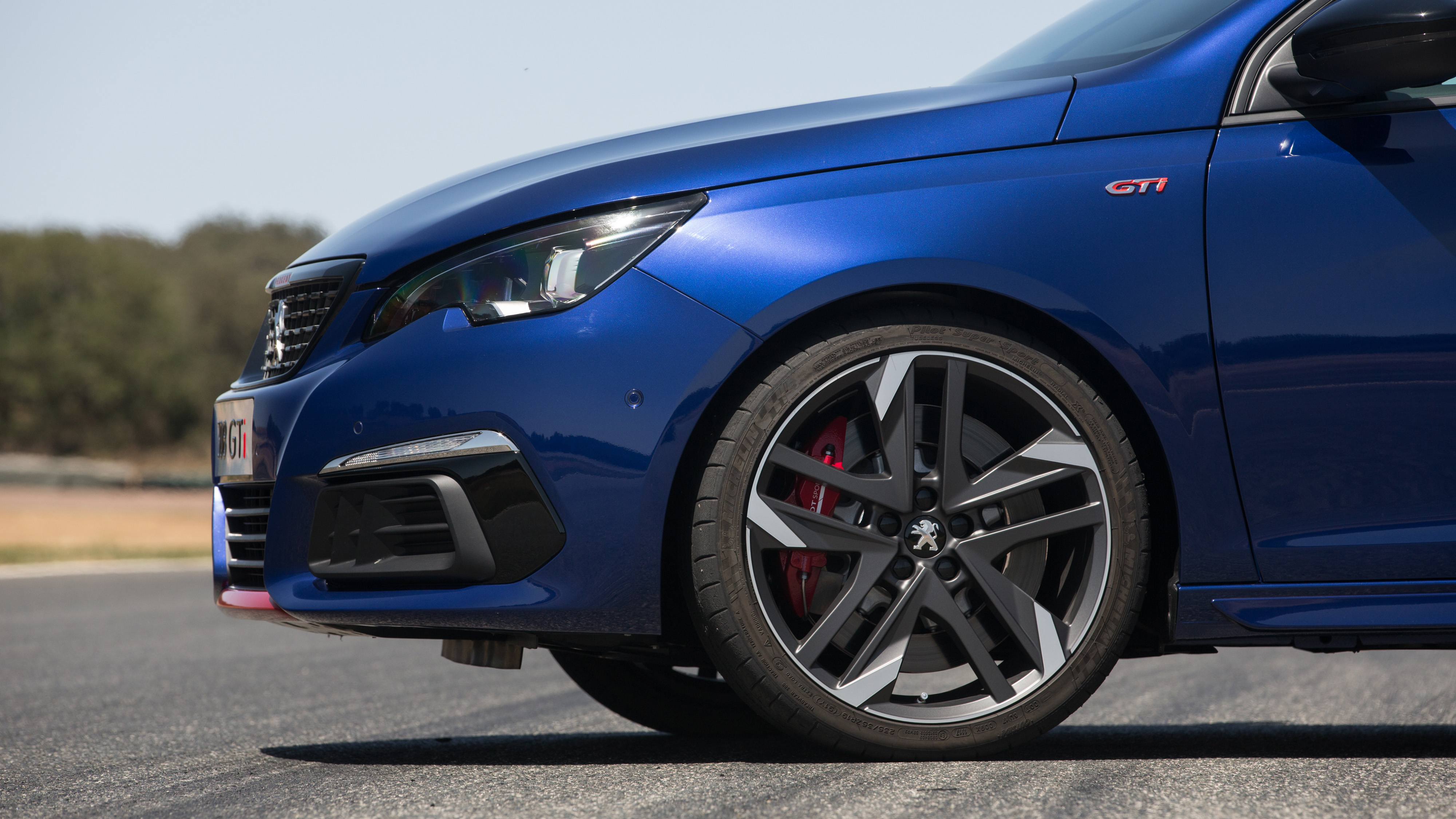 Peugeot 308 GTi accessories restyling