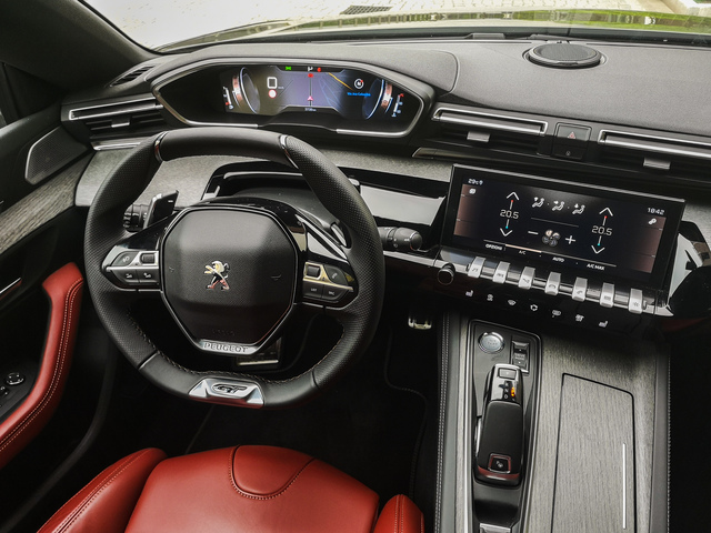 Peugeot e-2008 mod photo