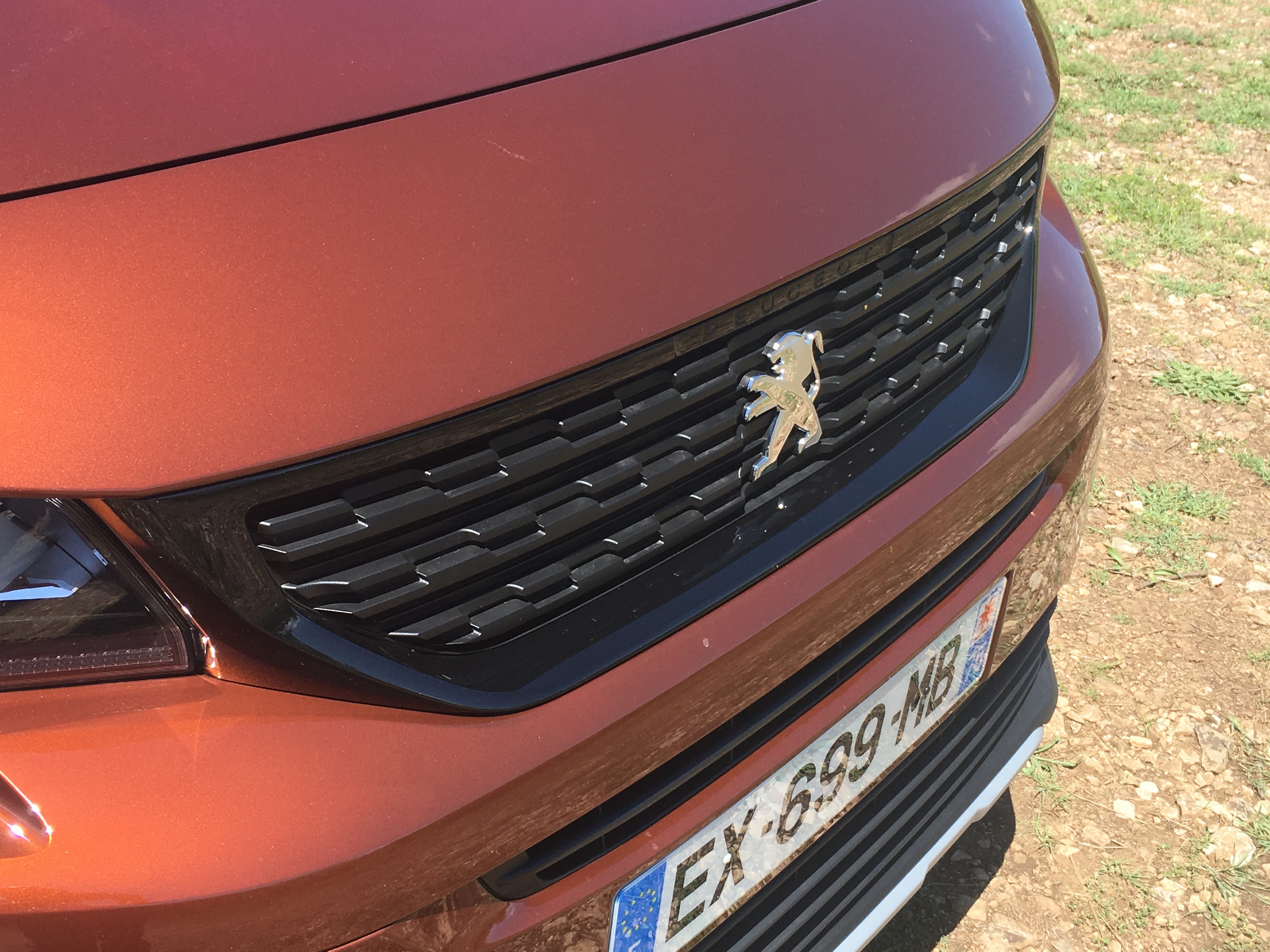 Peugeot Rifter accessories specifications