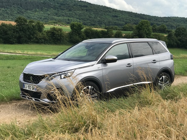 Peugeot 5008 exterior photo Peugeot 5008 mod restyling
