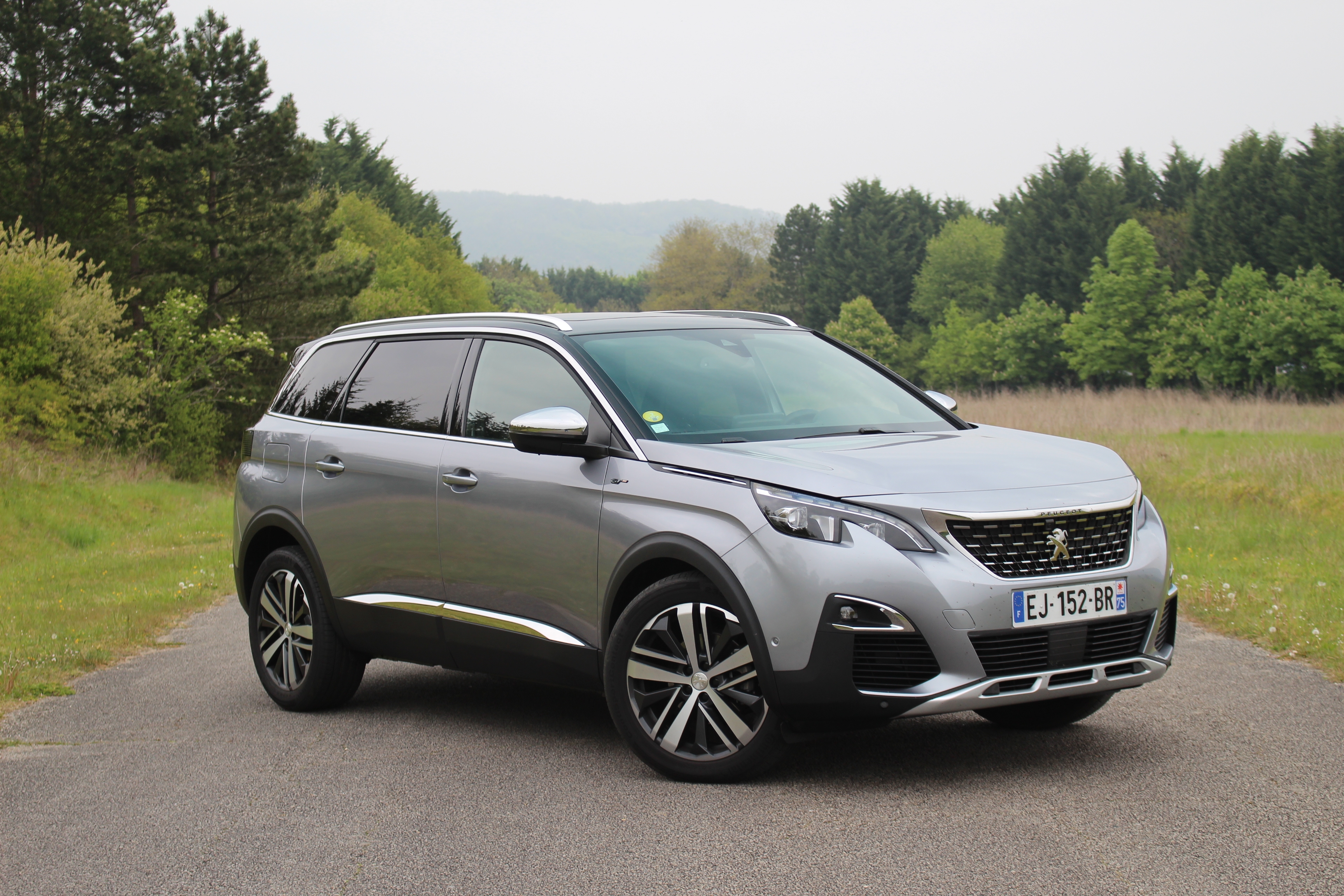 Peugeot 5008 suv specifications