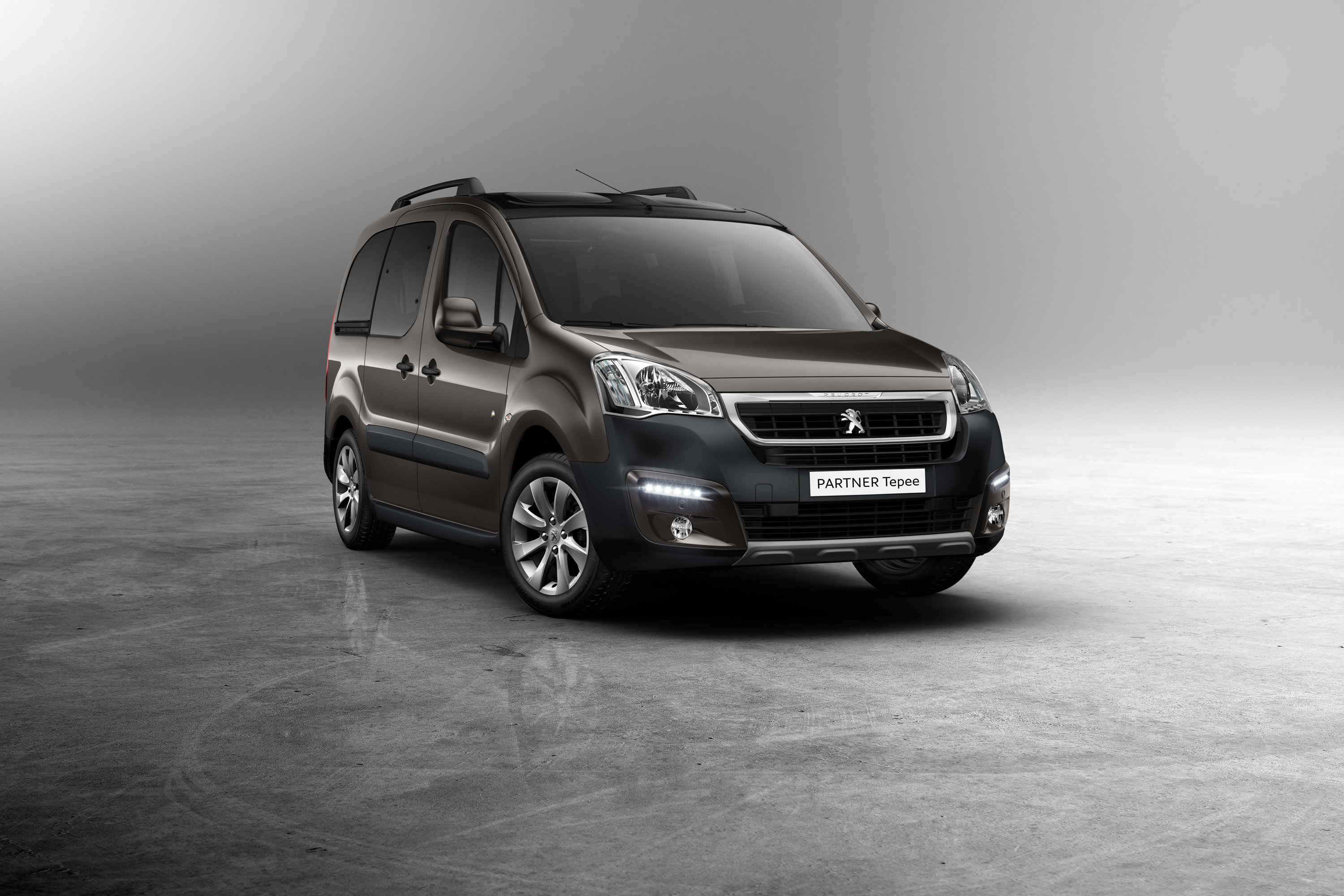 Peugeot Partner reviews model