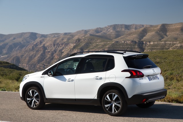 Peugeot 2008 interior 2019 Peugeot 2008 best specifications