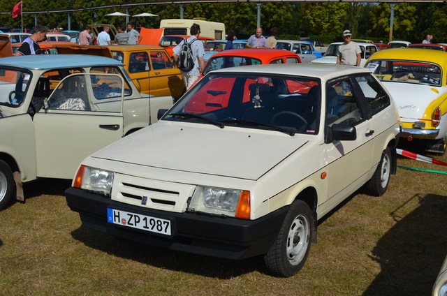 VAZ Lada 4x4 Bronto more photos VAZ Lada 4x4 Bronto auto show