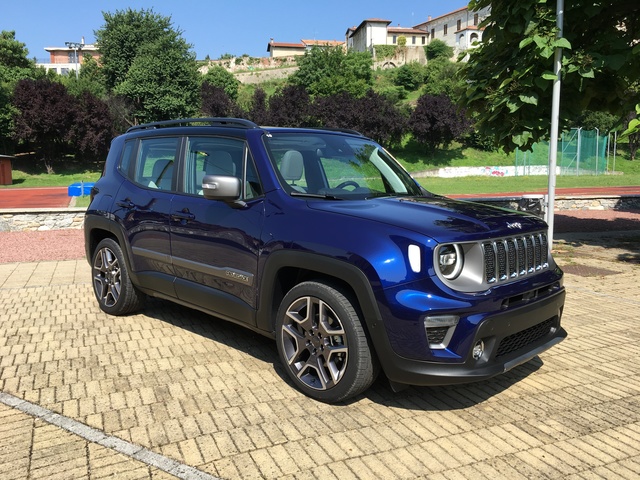 Jeep Renegade mod restyling