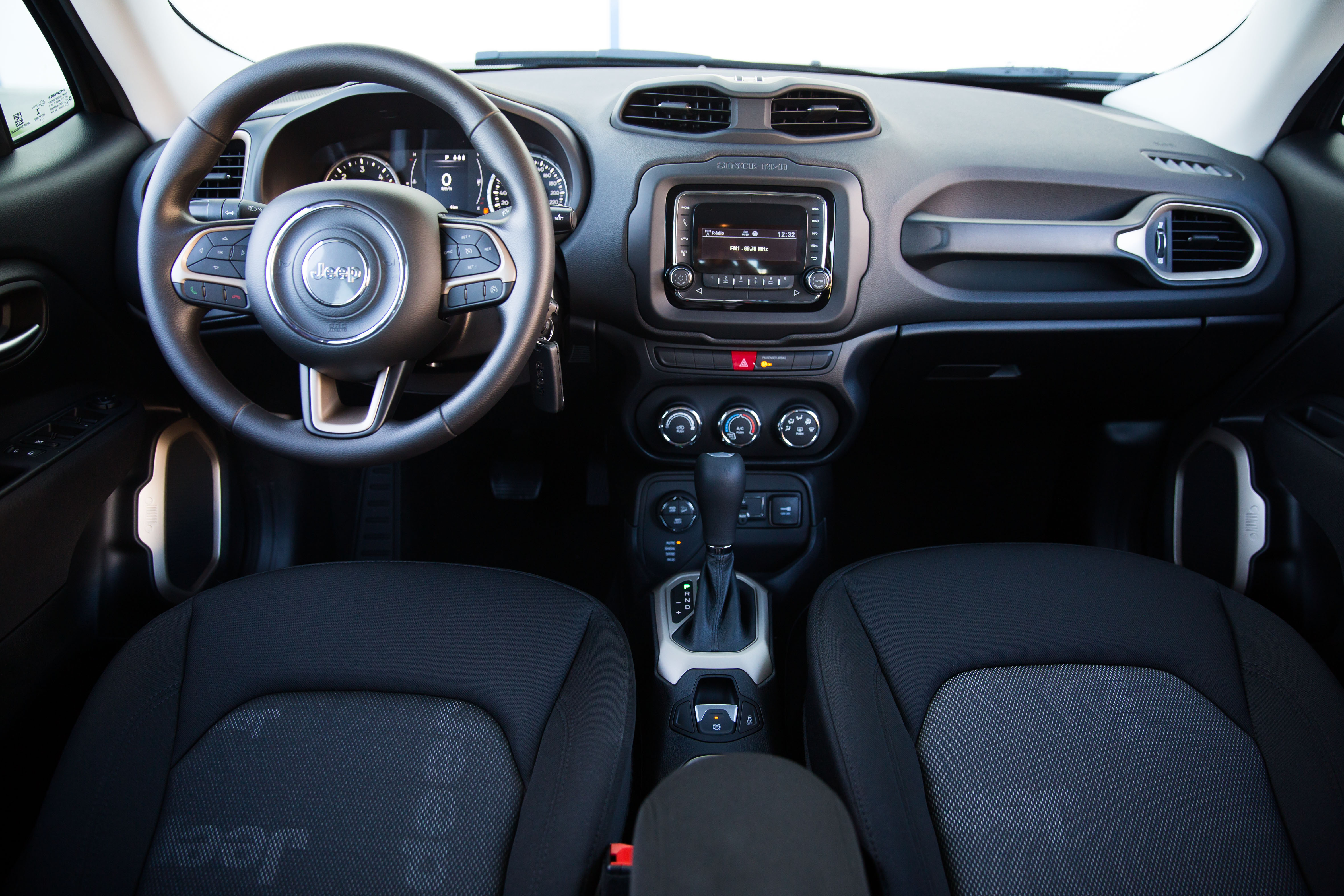 Jeep Renegade accessories specifications