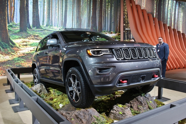 Jeep Grand Cherokee Photos and Specs. Photo: Jeep Grand Cherokee ...