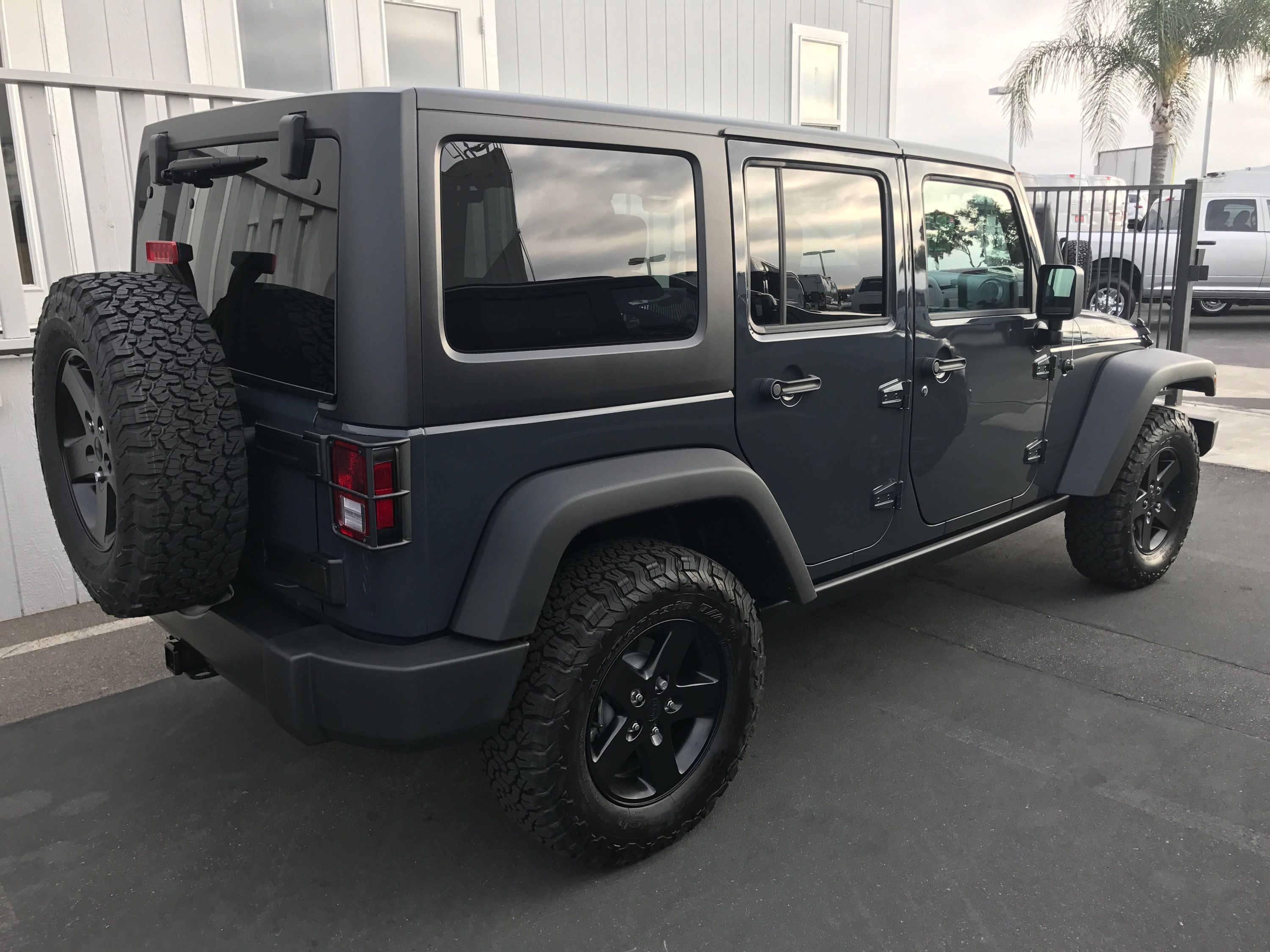 Jeep Wrangler Unlimited accessories 2017