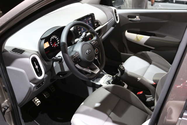 KIA Picanto X-Line hatchback 2017