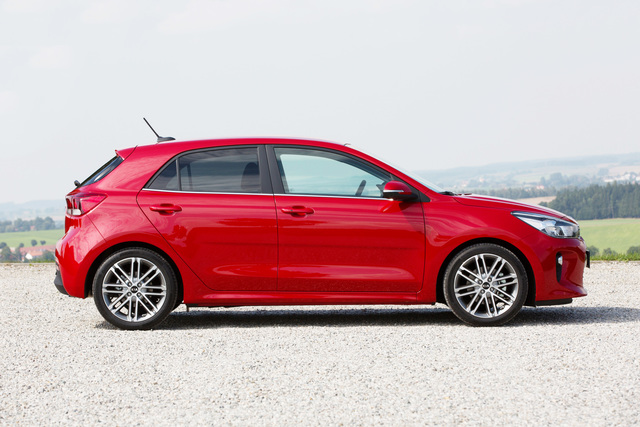 KIA Rio Hatchback interior model KIA Rio Hatchback hd photo