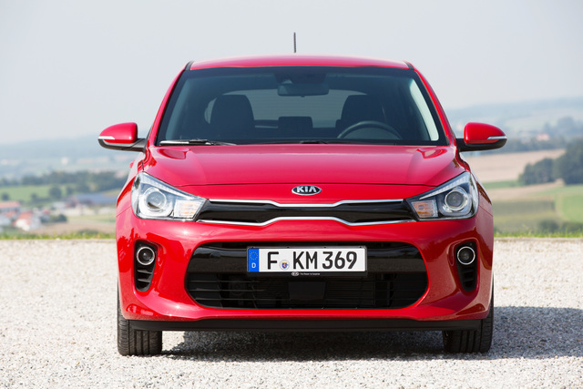 KIA Rio Hatchback exterior 2017 KIA Rio Hatchback hatchback restyling
