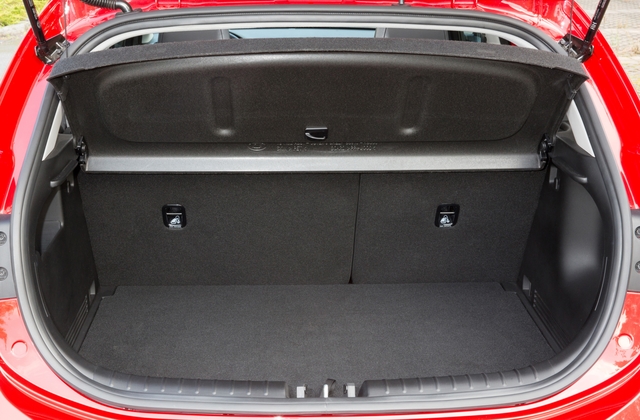 KIA Rio X-Line exterior restyling