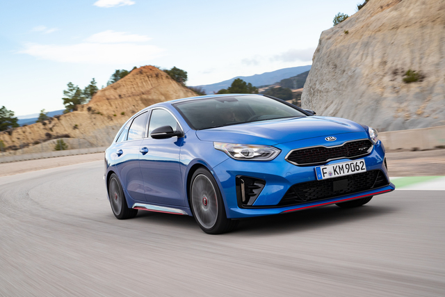 KIA Ceed GT 4k big KIA Ceed GT modern photo