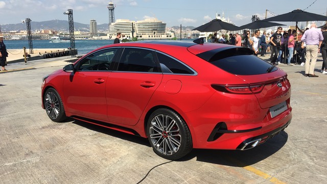 KIA ProCeed modern big