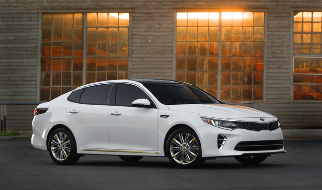 KIA Optima reviews photo KIA Optima 4k model