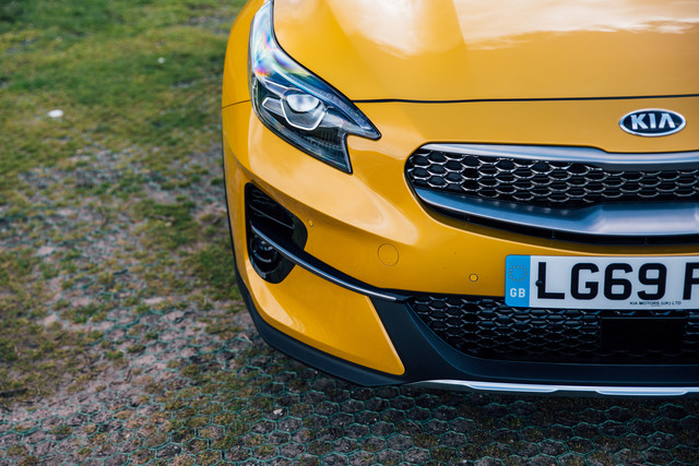 KIA XCeed exterior photo KIA XCeed 4k restyling