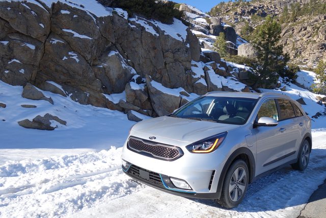 KIA Optima Plug-in Hybrid auto show