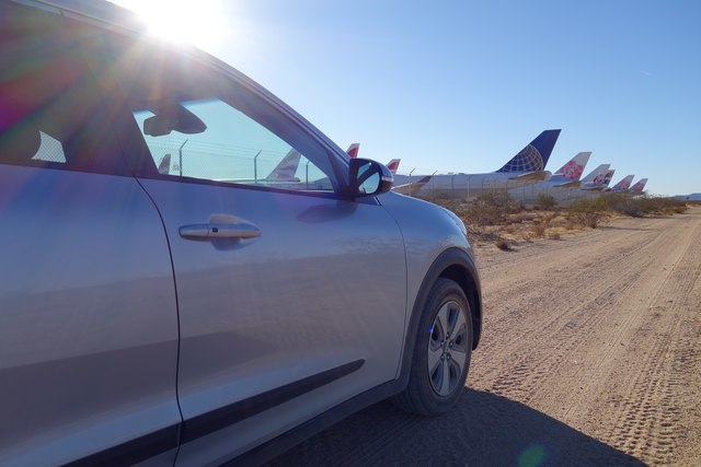 KIA Optima Plug-in Hybrid reviews photo