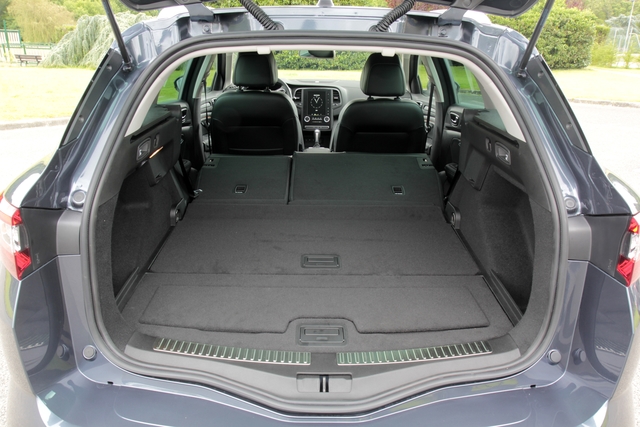 KIA Optima SW accessories model