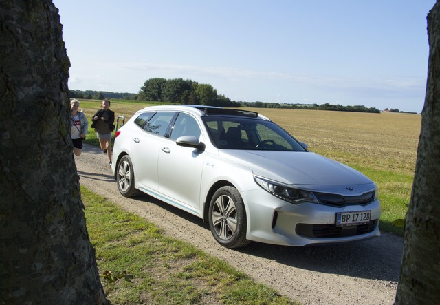 KIA Optima SW Plug-in Hybrid mod big