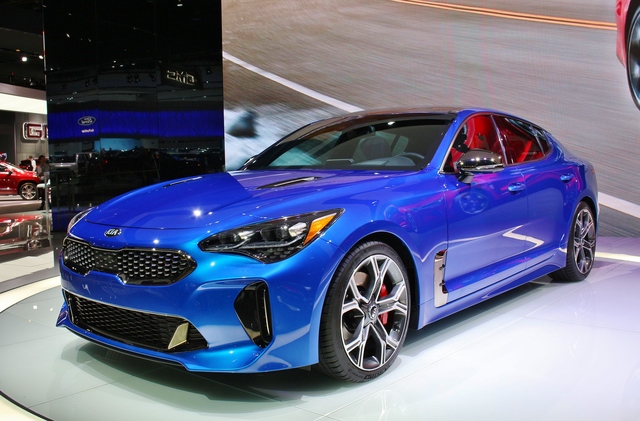 KIA Stinger sedan big KIA Stinger accessories 2017