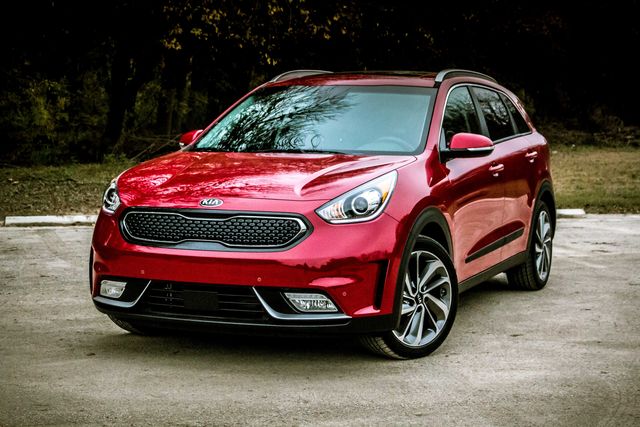 KIA Niro EV Photos and Specs. Photo: KIA Niro EV interior ...