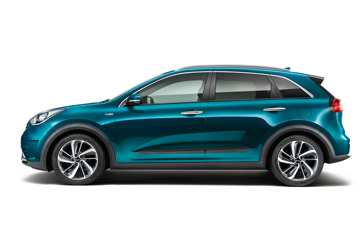 KIA Niro Hybrid Photos and Specs. Photo: KIA Niro Hybrid hd ...