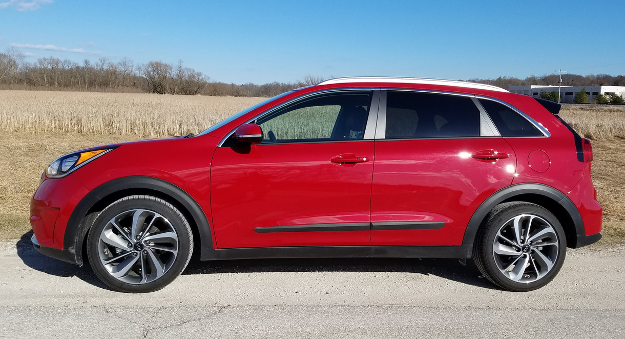 KIA Niro Hybrid Photos and Specs. Photo KIA Niro Hybrid hd