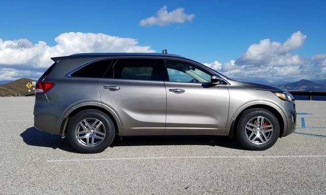KIA Sorento suv big